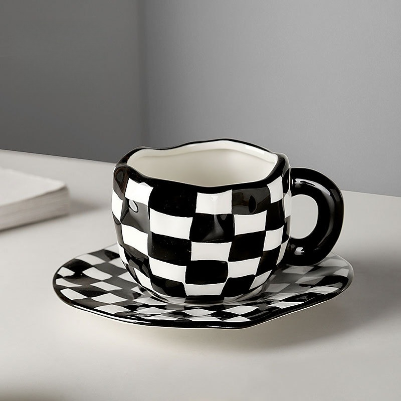 Alternative To Coffee And Tea - Tazza da caffè e piattino alternativamente
